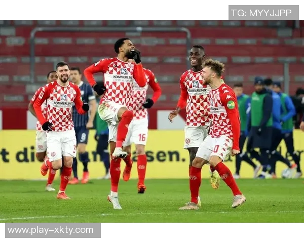 拜仁欧冠客战阿森纳大名单公布凯恩和奥利塞在列路易斯迪亚斯因停赛缺席