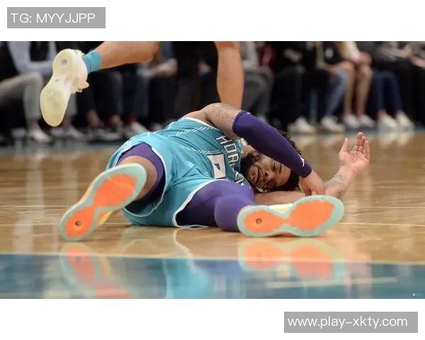 迈尔斯布里奇斯外线表现不佳21投8中贡献21分5篮板5助攻